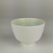 Load image into Gallery viewer, Small tea bowl