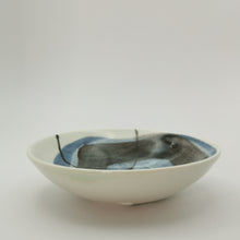 Load image into Gallery viewer, Small shallow dish
