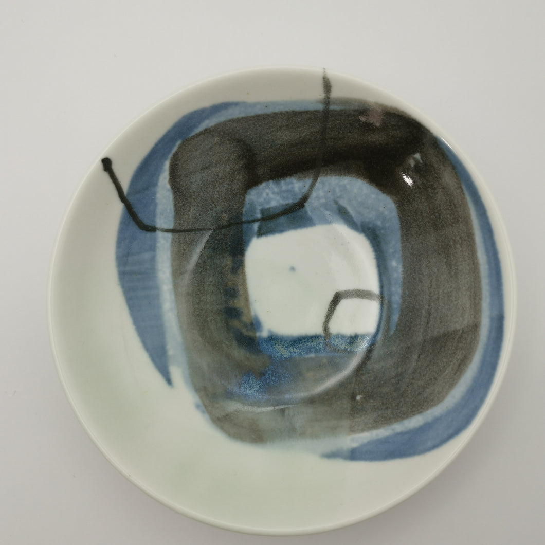 Small shallow dish