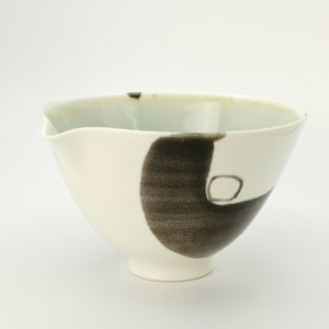 Medium pour bowl 2