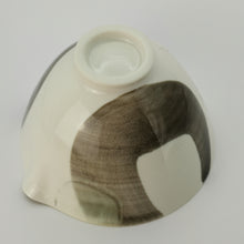 Load image into Gallery viewer, Medium pour bowl 2