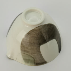 Medium pour bowl 2