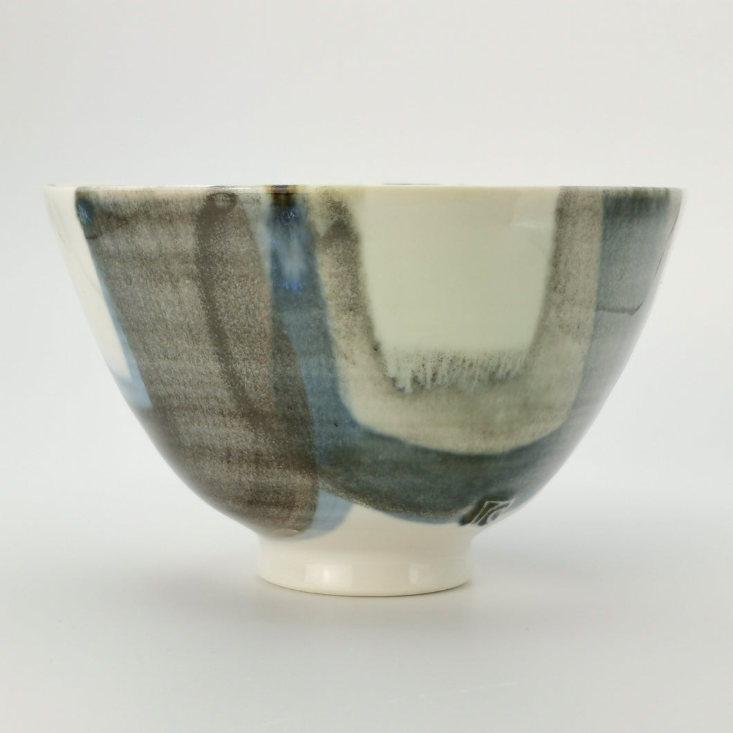 Medium pour bowl 3