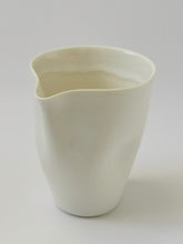 Load image into Gallery viewer, Grip Jug - satin white